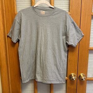 EUC Fruit of the Loom Gray Short Sleeve Tee